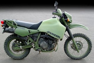 CURIOSITE : UNE KLR AU KEROSENE L_usmc10