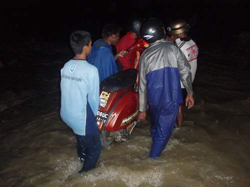 [b]Manokwari Scooter Club (by Fitrah_pink)[/b] Menyeb10