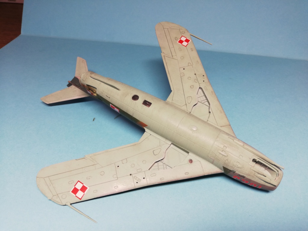 Mig-17 Airfix, 1/72, terminé!... Img_2218