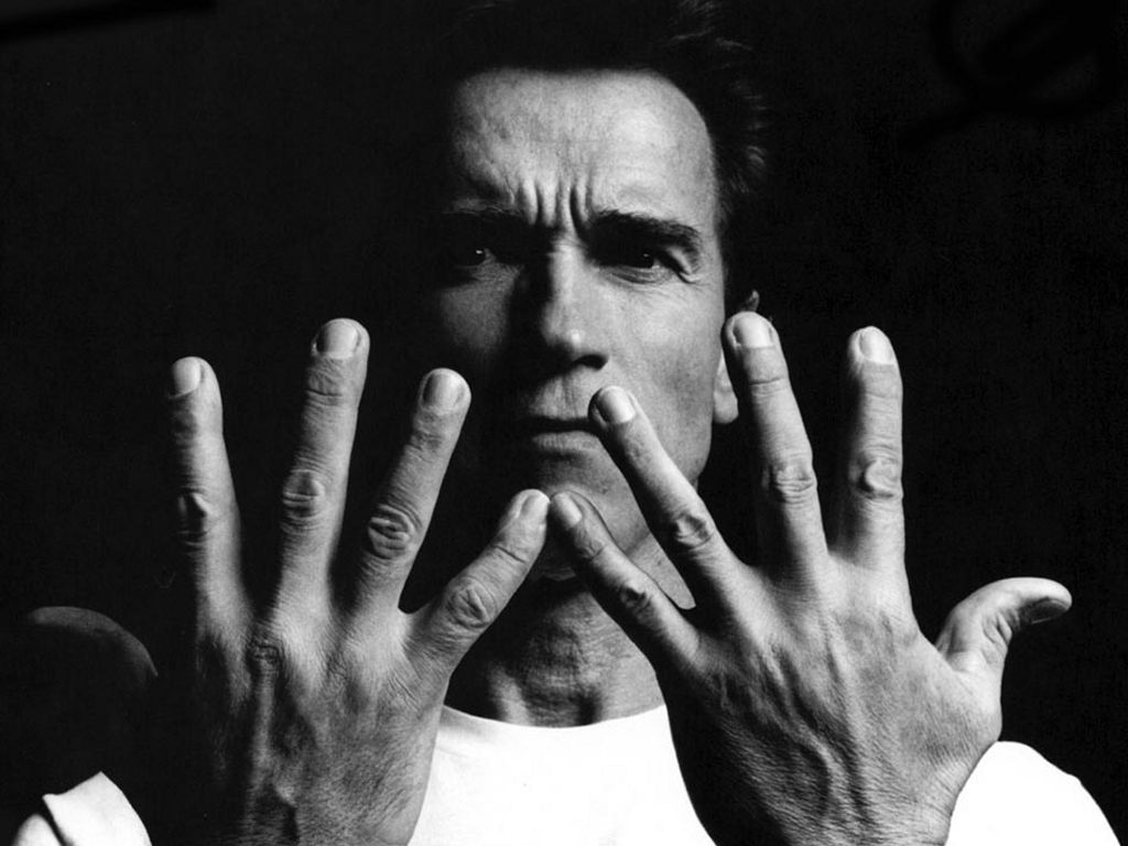 Arnold Schwarzenegger en photos - Page 11 68775810