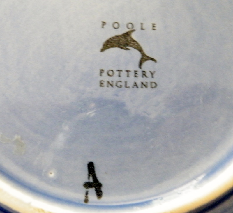 Poole Pottery 1980 to present day - Page 4 01710