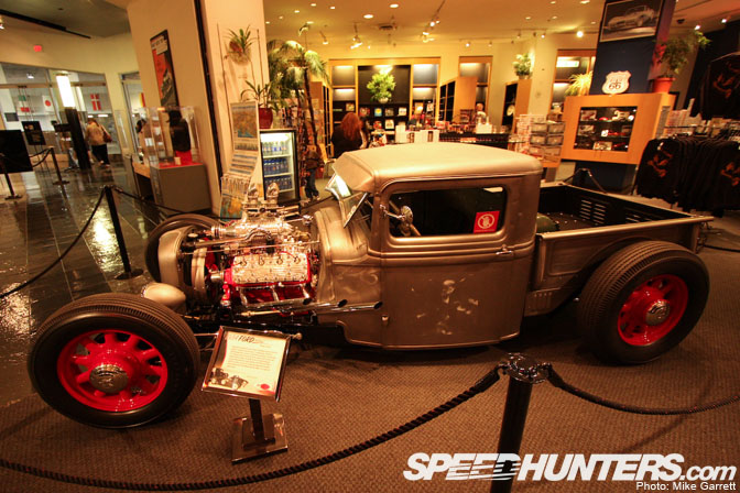 Damn, J'adore ces machines !  ( RAT ROD encore une fois ) Two2110