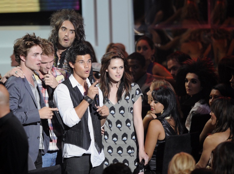 Los actores de Crepsculo en los MTV Video Music Awards 2008 (video y foto) 410