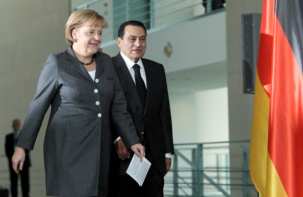 تتويج الألمانية أنجيلا ميركل صديقة الرئيس مبارك بلقب أقوى امرأة في العالم Uooou_10