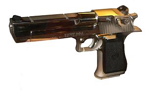 The pistolet semi-automatique: Le "Desert Eagle 2.0" 300px-16