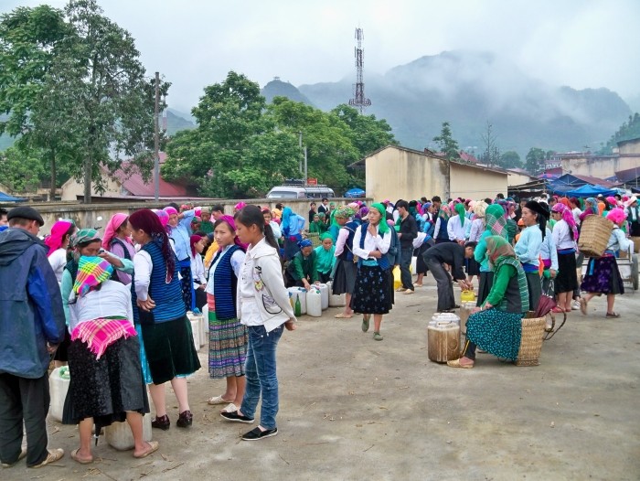 Vietnam 2012: "Ten toi la Momi" Resiz283