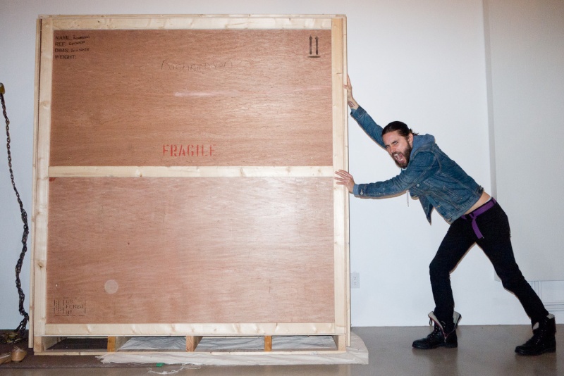 8 - [PHOTOSHOOT] Jared Leto by Terry Richardson - Page 25 Jred_l10