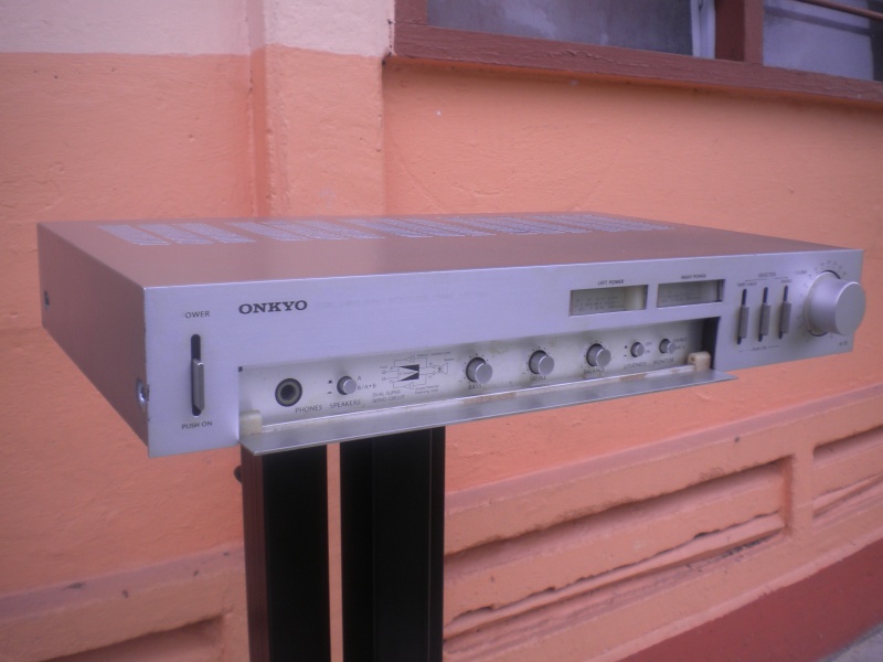 ONKYO A-15 Integrated Stereo Amplifier(used)SOLD Dscn2322