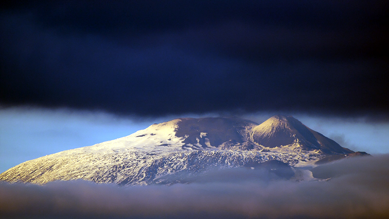 L'etna dans les nuages - MAJ Dsc_0510