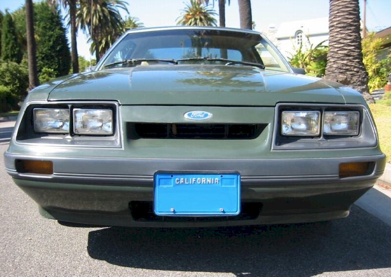 Différence entre les années de Mustang de 1979 à 1986 1985_m11