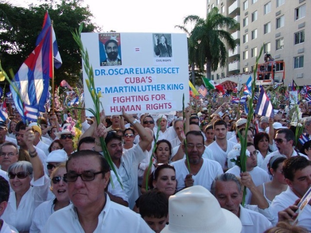 MARCHA POR LAS DAMAS DE BLANCO MIAMI MARZO 25 DEL 2010 14102_25