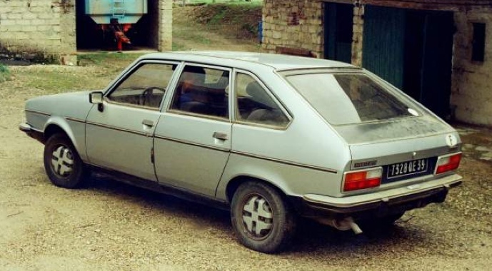 Topic officiel des Renault 20 et 30 Captu113