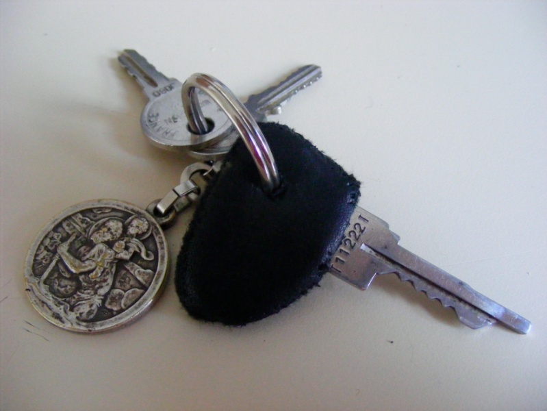 Vos clés de voitures ... et porte clés . Captu167