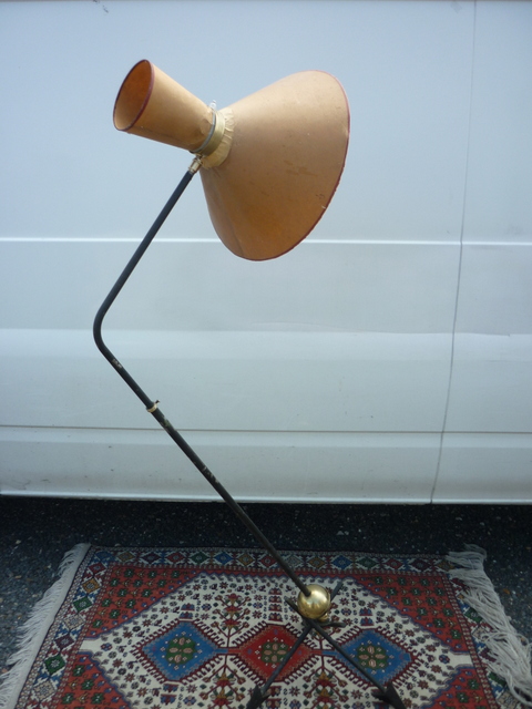 Cherche des infos sur ce lampadaire ??? typique 1950/60, Merci par avance !  P1470915
