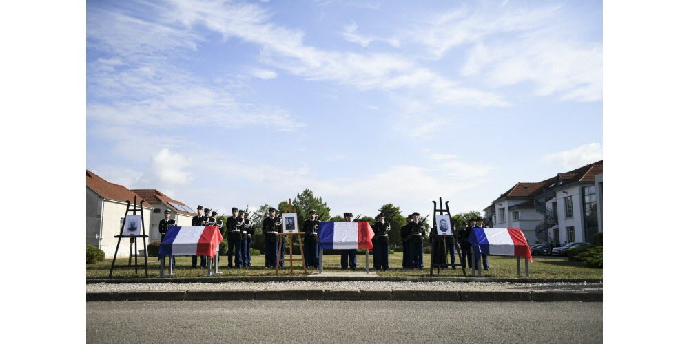 Monuments Gendarme HERVET Trois-10