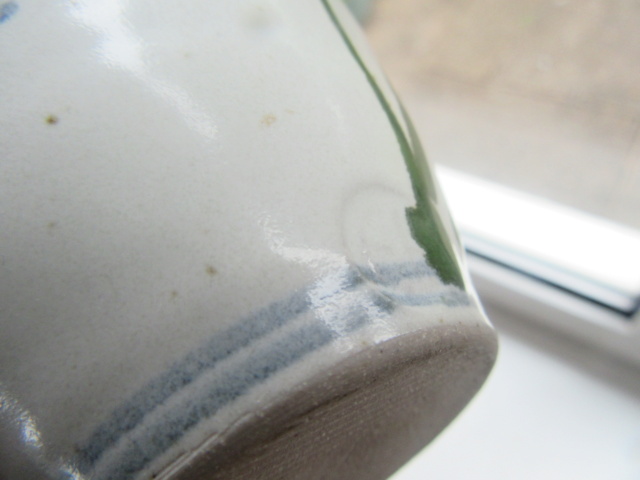 fish vase, Ted (Edward) Hughes of Burford House Pottery Worcestershire Img_0563
