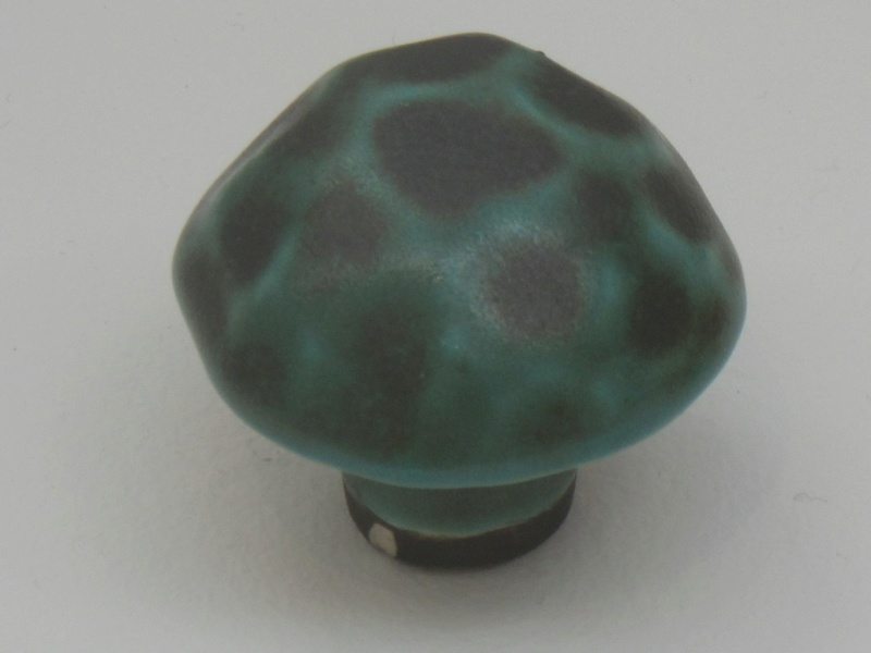 LUCIE RIE BUTTONS. A fascinating wartime part of her work. Img_8411
