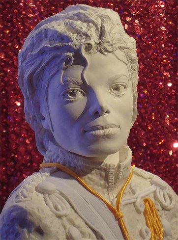 Un buste de Michael Jackson sculpté devant Notre-Dame à Paris (+UP p.2 "Buste bientôt exposé ") 0_0_0_10