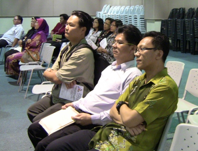 PERCAMBAHAN PENDAPAT/PANDANGAN MENGHADIRI MAJLIS BERSAMA SETIAUSAHA AGUNG CUEPACS SEMPENA PERSIDANGAN PERWAKILAN KESATUAN PEKERJA-PEKERJA JAB. PERTANIAN SABAH DI DEWAN SERBAGUNA, WISMA PERTANIAN SABAH - 27.09.2012 127