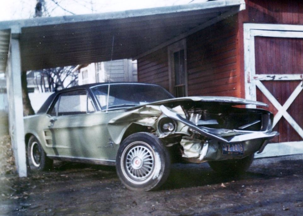 Vieille photo qui inclus des Mustang 65-73  - Page 9 1967-m11