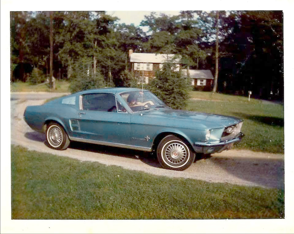 Vieille photo qui inclus des Mustang 65-73  - Page 11 36398810