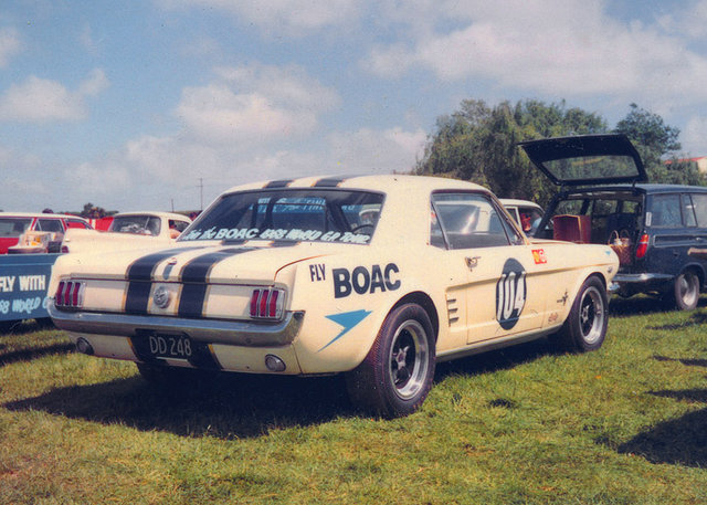 Photo d'époque de Mustang de course File0012