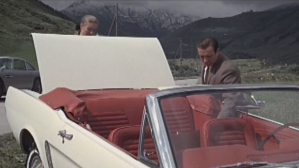 Mustang 1965 dans le film "James Bond Goldfinger" Nouve833