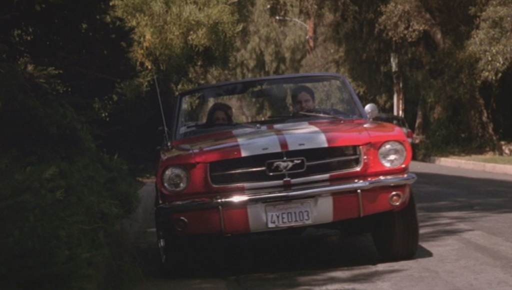 Mustang 1965 dans le film "Les horlogers du temps" Nouvel85
