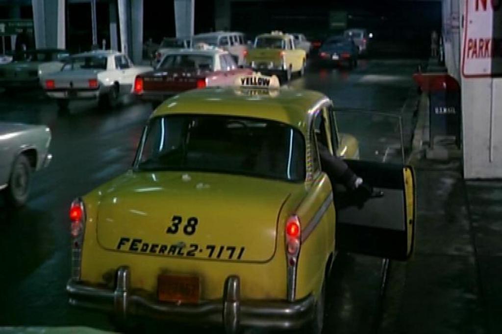 Mustang dans le film de 1970 "Airport" Pic_0415