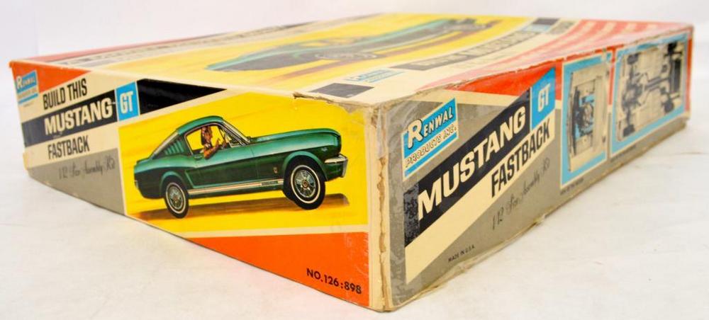 Jouet: Mustang 1965 à coller, échelle 1:12 Renwal13