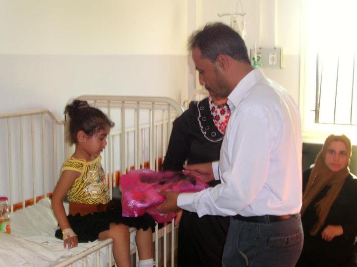 هيئة العمل الوطني بخان يونس تزور الأطفال المرضي - وسام زغبر  311
