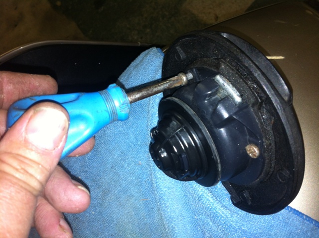 Fuel tank cap - rekeying and repair Img_0912