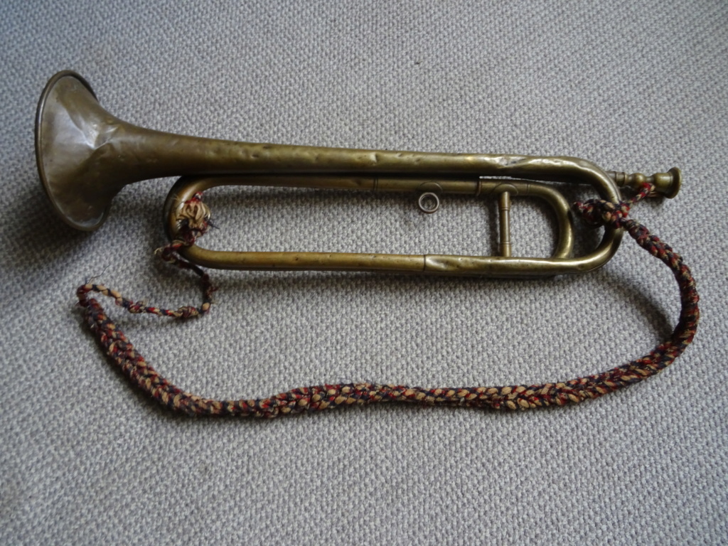 Les instruments de musique : caisses - tambours - clairons - trompettes - Page 3 Dsc01657