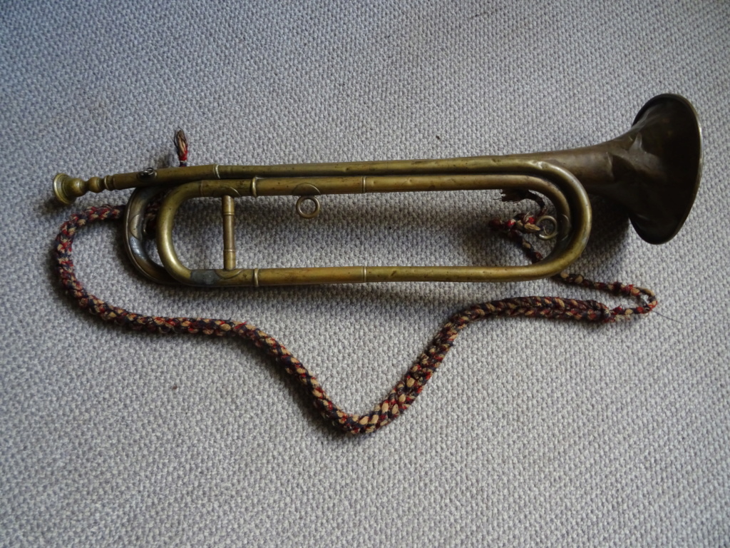 Les instruments de musique : caisses - tambours - clairons - trompettes - Page 3 Dsc01658