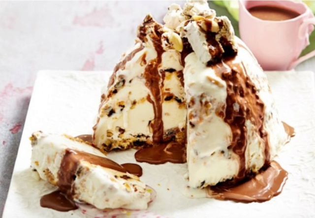 helado de turrón de yema con chocolate caliente Helado12