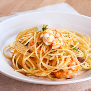 Macarrones con gambas al ajillo Macarr12