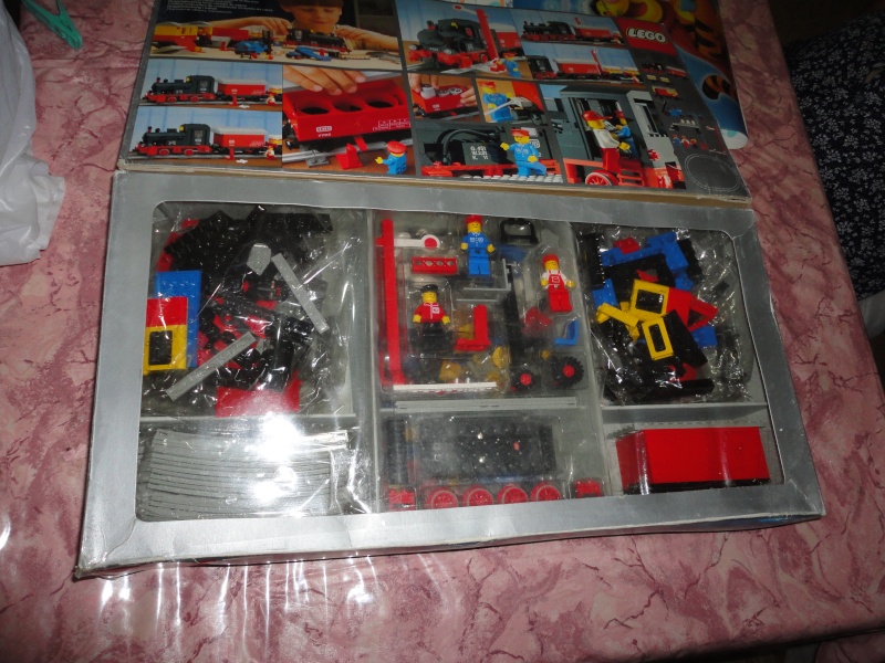 Do you have a Lego nightmare? See mine.. Dsc00010