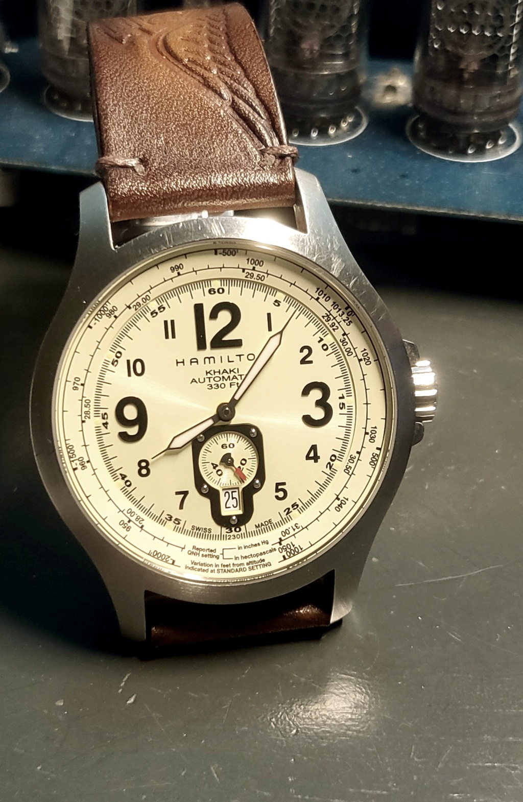 christopher ward - Feu de vos montres d'aviateur, ou inspirées du monde aéronautique - Page 37 20231033