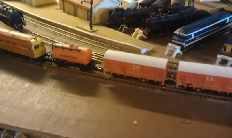 Trains de travaux en miniatures... Citern10