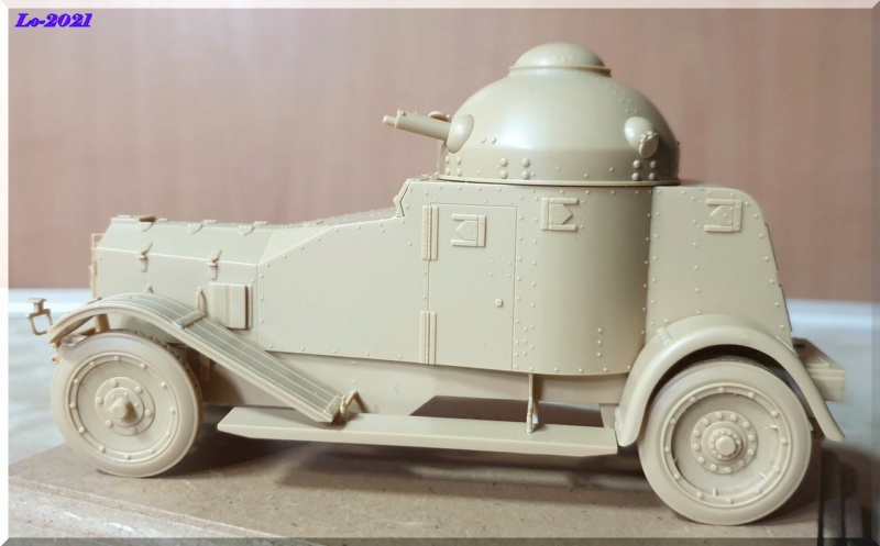 Vickers Crossley Armored car - Pit-Road - 1/35 Caisse21