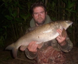 Summer Flood water Barbel Fishing J510