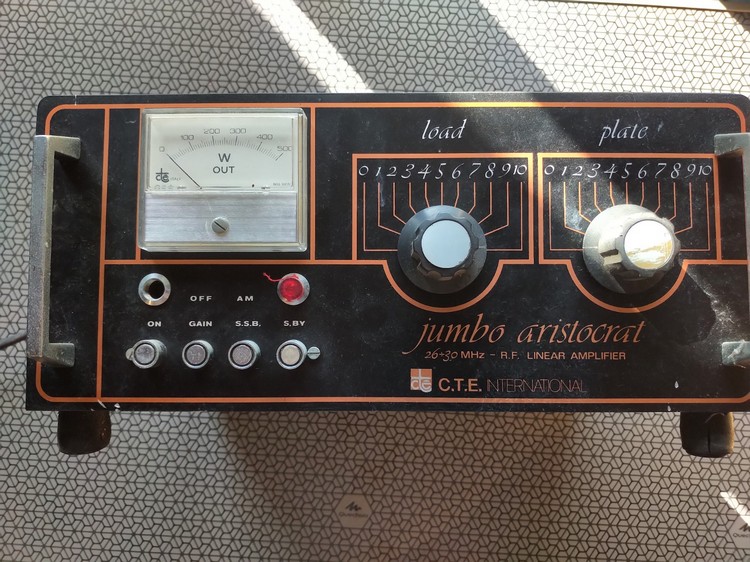 C.T.E. International Jumbo Aristocrat (Ampli) 112