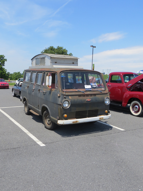 Spotted this '65 Chevy camper van at a car show... Chevy-14