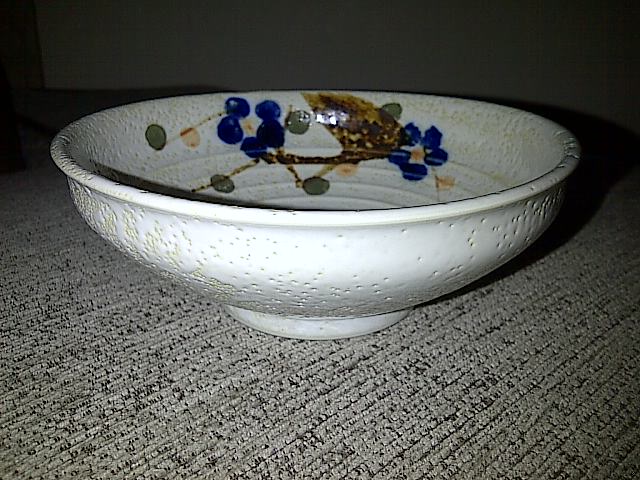 ID PLEASE ON THIS BEAUTIFULLY HAND THROWN BOWL, FOREIGN  Img-2115