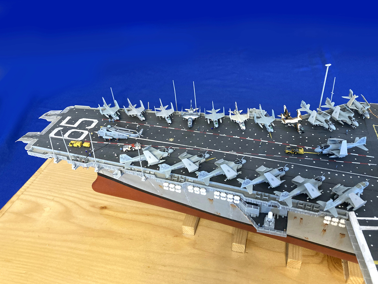 USS Enterprise "Big-E" CVN-65 [Tamiya 1/350°] Upgraded! Enter141