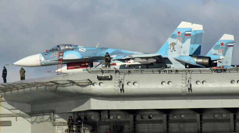 Admiral KUZNETSOV "UPGRADED" 1/350 Su-33_11