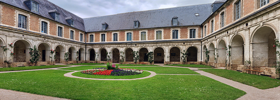 [Architecture_et_Graphisme] Abbaye de Valloires, cloître P1120910