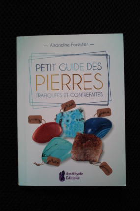 "Petit Guide des Pierres trafiquées et contrefaites"  Img_2717