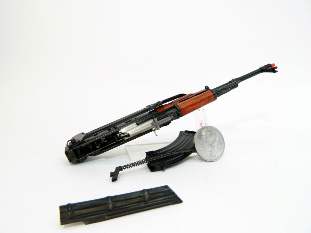 Models in 1/3-1/6 for sales Aks-7411