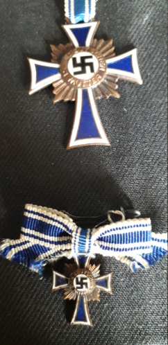 Croix des Méres Allemandes et insigne NS féminin MàJ 28/10/20 20200814